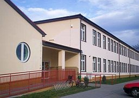 budynej szkoły podstawowej w Borowej